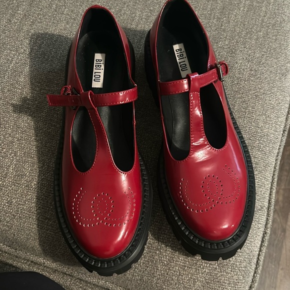 bibi lou Shoes - Anthropologie Bibi Lou Red Cathy Leather T-Strap chunky Mary Janes sz 39